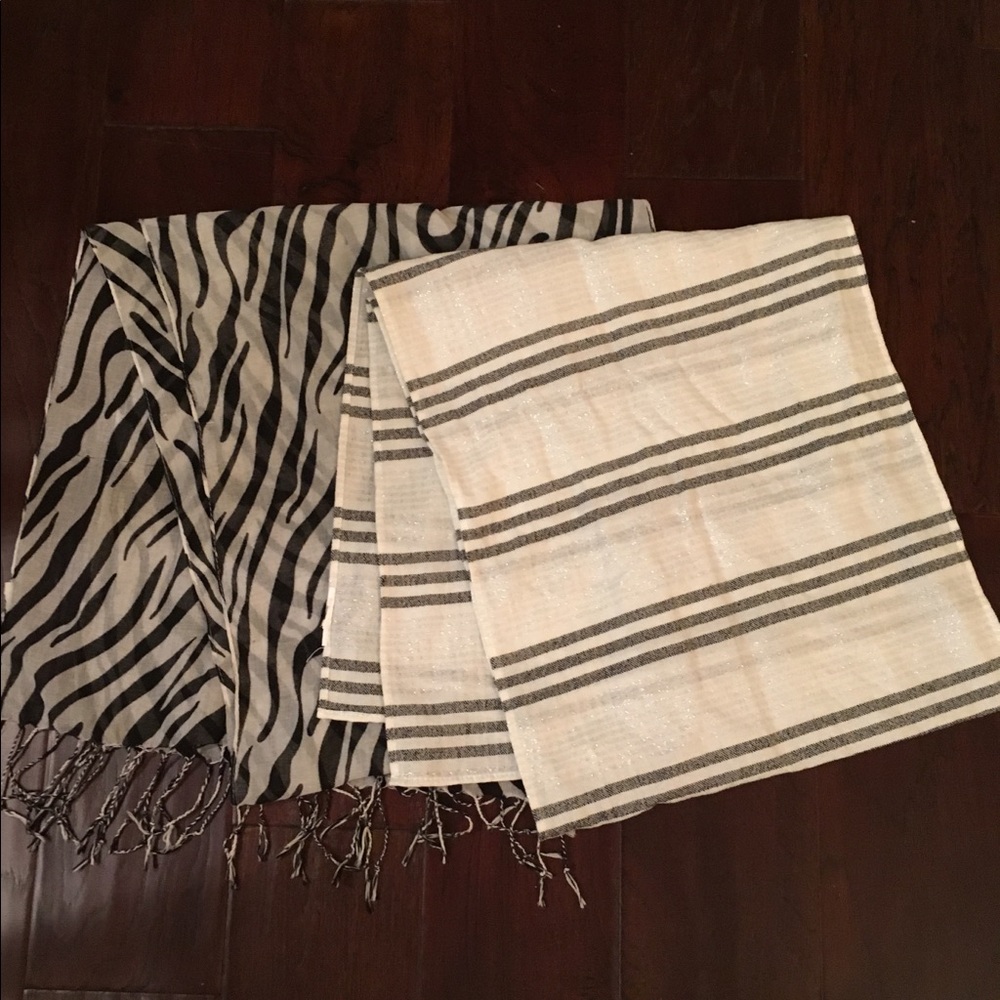 (2) Lightweight Black/White Woven Scarves